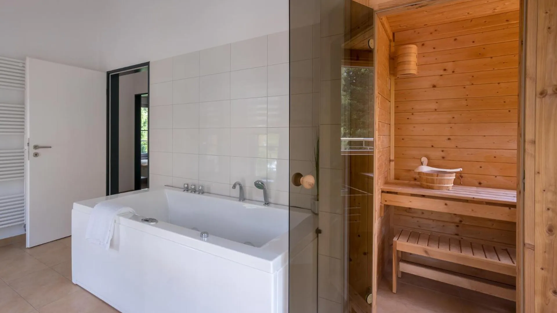 Semesterbostad Ferienpark Ruebezahl Am Mueggelsee, Haus 19 Mis Tel Mit Eigener Sauna, Idealer Ort Fuer Natur- Und Erholungssuchende, Fuer Radfahrer Und Familien Mit Kindern Berlin Tyskland